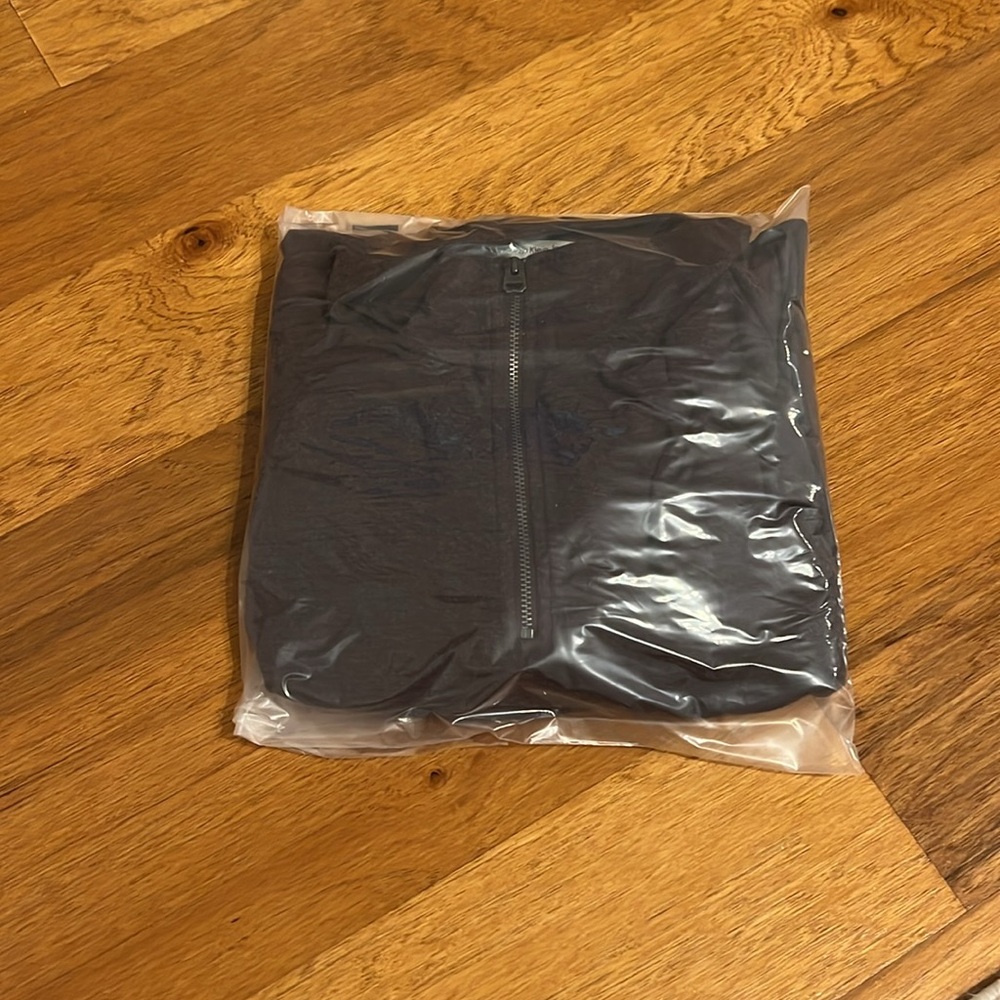 Calvin Klein pullover - Picture 11 of 11